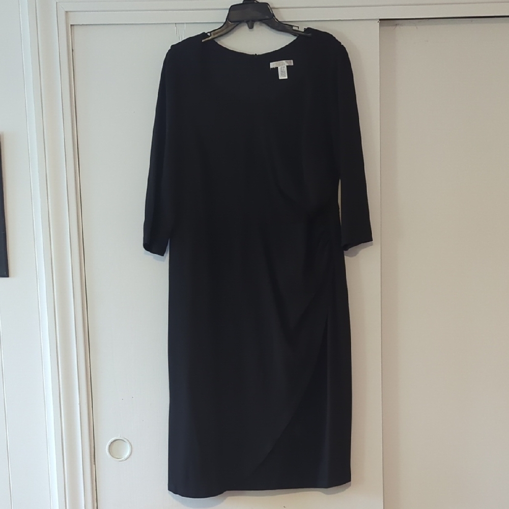 London Times Black Sheath Dress with Crew Neck and 3/4 Sleeves